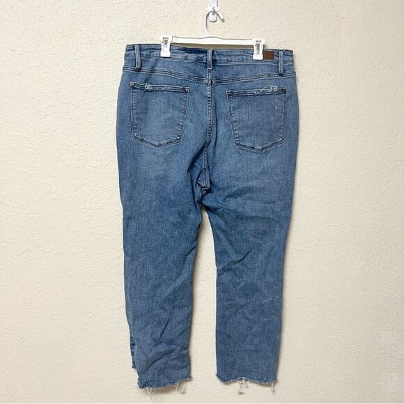 Judy Blue Bootcut Stretch Womens 22W Distressed Raw Hem Relaxed Fit Denim Jeans - Picture 2 of 6